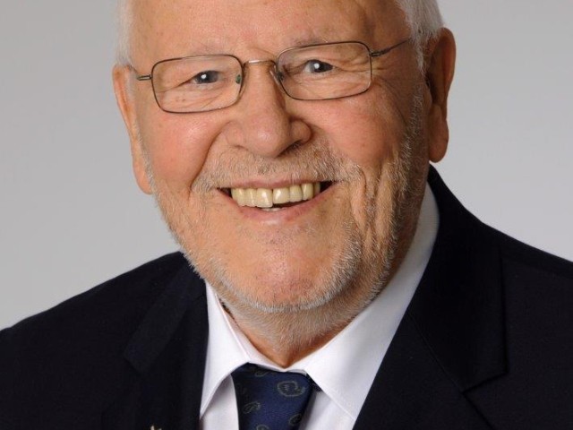 Pater Andreas Falkner SJ