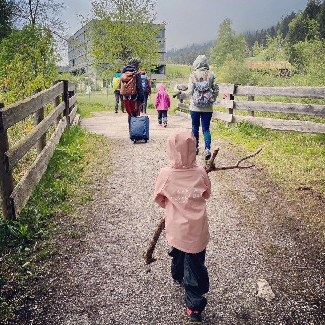 EKiZ Wipptal - Eltern-Kind-Gruppe "Waldlinge unterwegs"