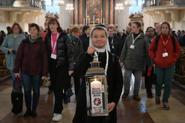 50 Jahre Pastorale Berufe: 300 feiern ihre Berufung