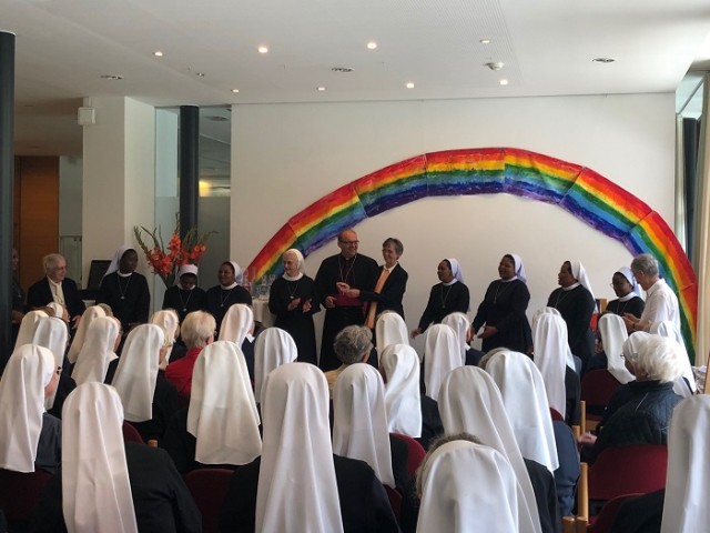 Barmherzige Schwestern Innsbruck fusionieren drei Provinzen