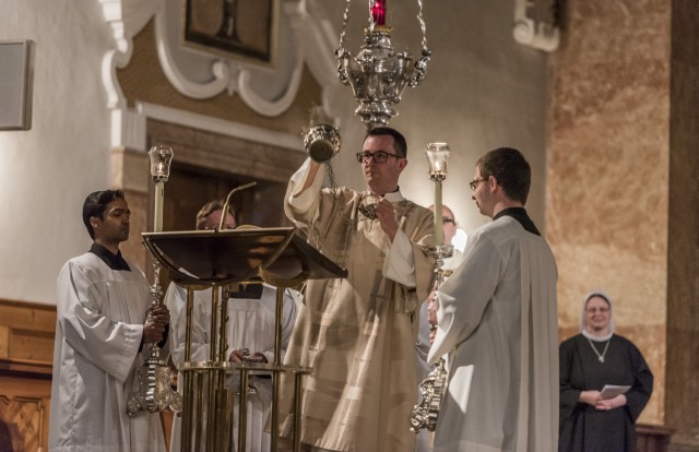 Bischof Glettler weiht Innsbrucker und Salzburger zu Priestern