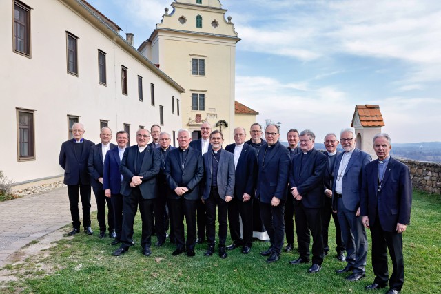 Bischofskonferenz: Neue Aufgaben für Bischof Hermann