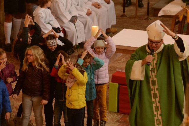 Jenbach feiert Abschluss der Kirchenrenovierung