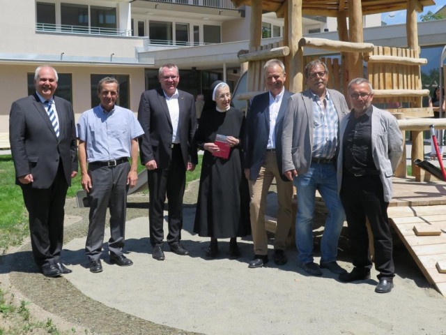 Schlüsselübergabe in Wohnanlage "Haus im Leben"