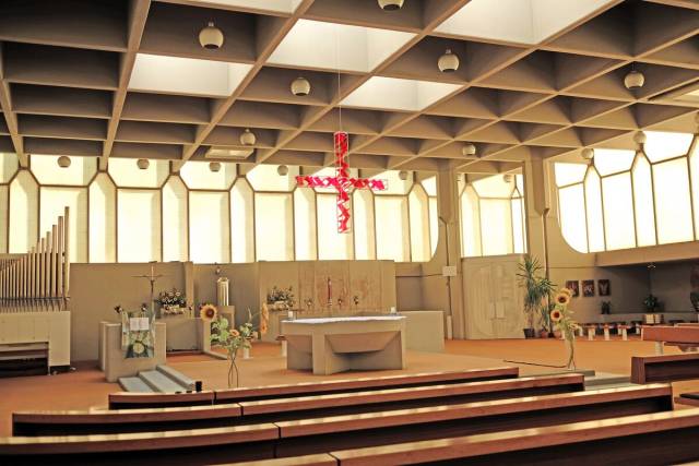 Sport und Gottesdienst in der gleichen Kirche