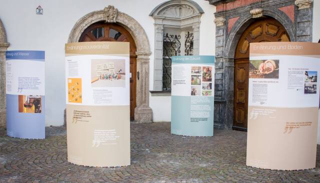 Unterrichtsbehelf zu unserer Wanderausstellung "Unser Essen in unseren Händen"