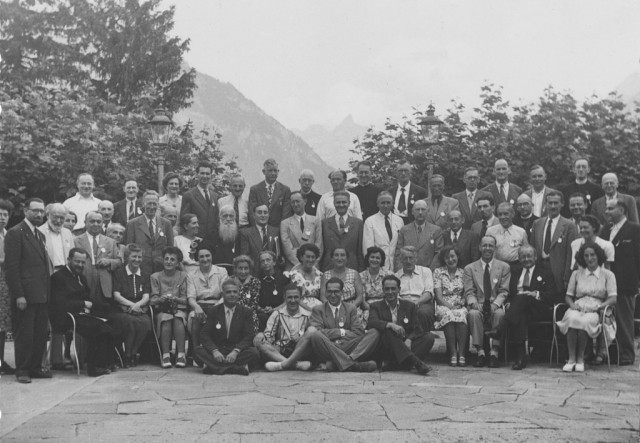 Guppenfoto der Konferenzteilnehmenden, Seelisberg 1947