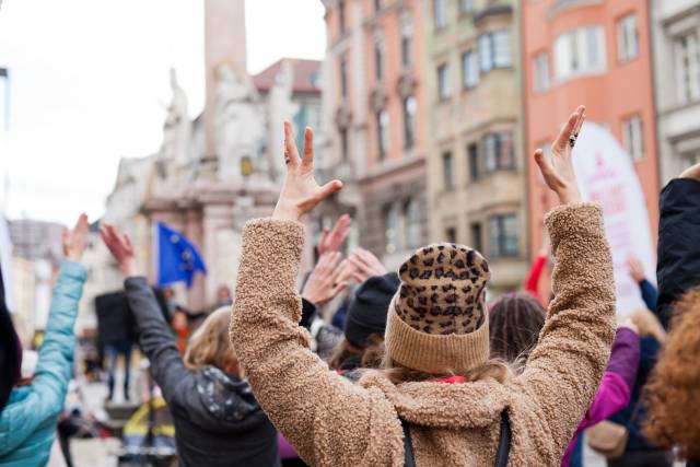 One Billion Rising – für ein Ende der Gewalt an Frauen* und Mädchen*