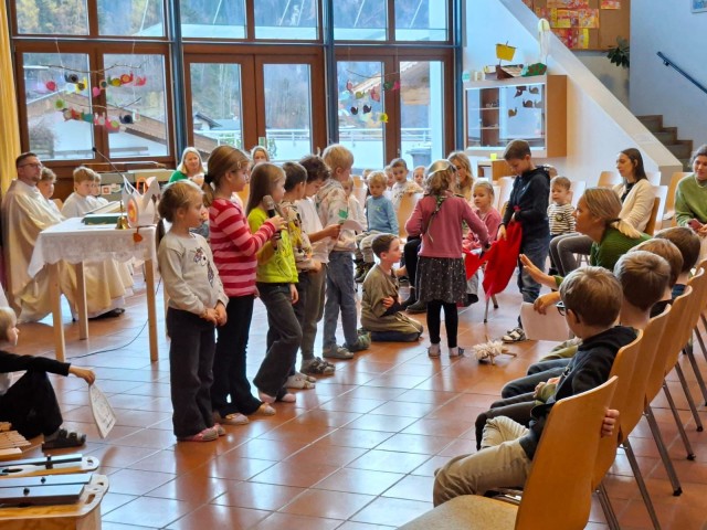 Schulgottesdienst im November in Finkenberg